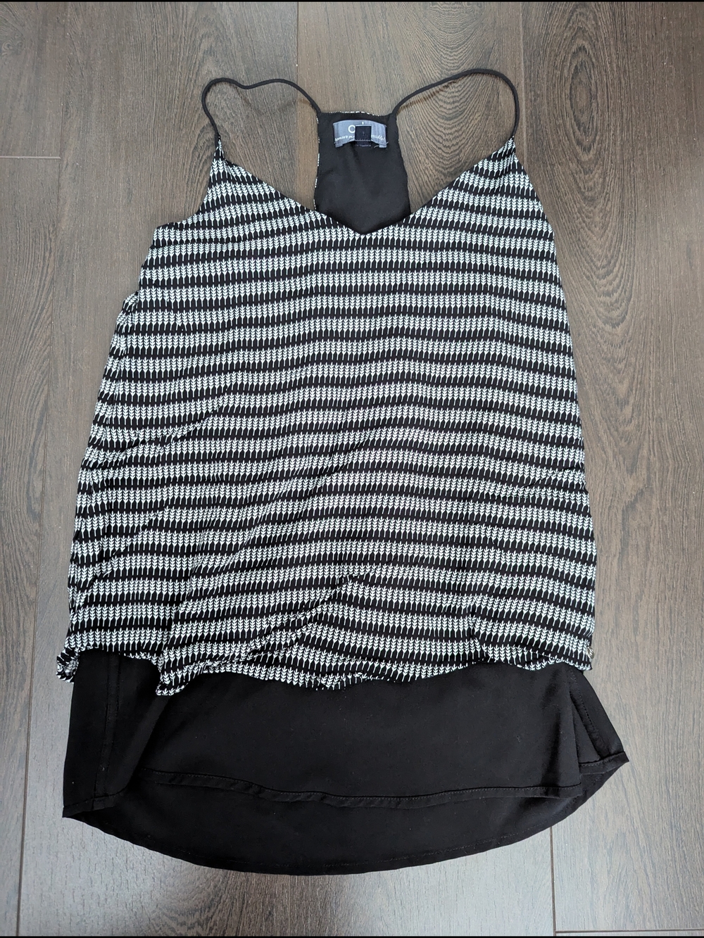 Orb Reversible Arrow Patterned Black & White Strappy Tank Top